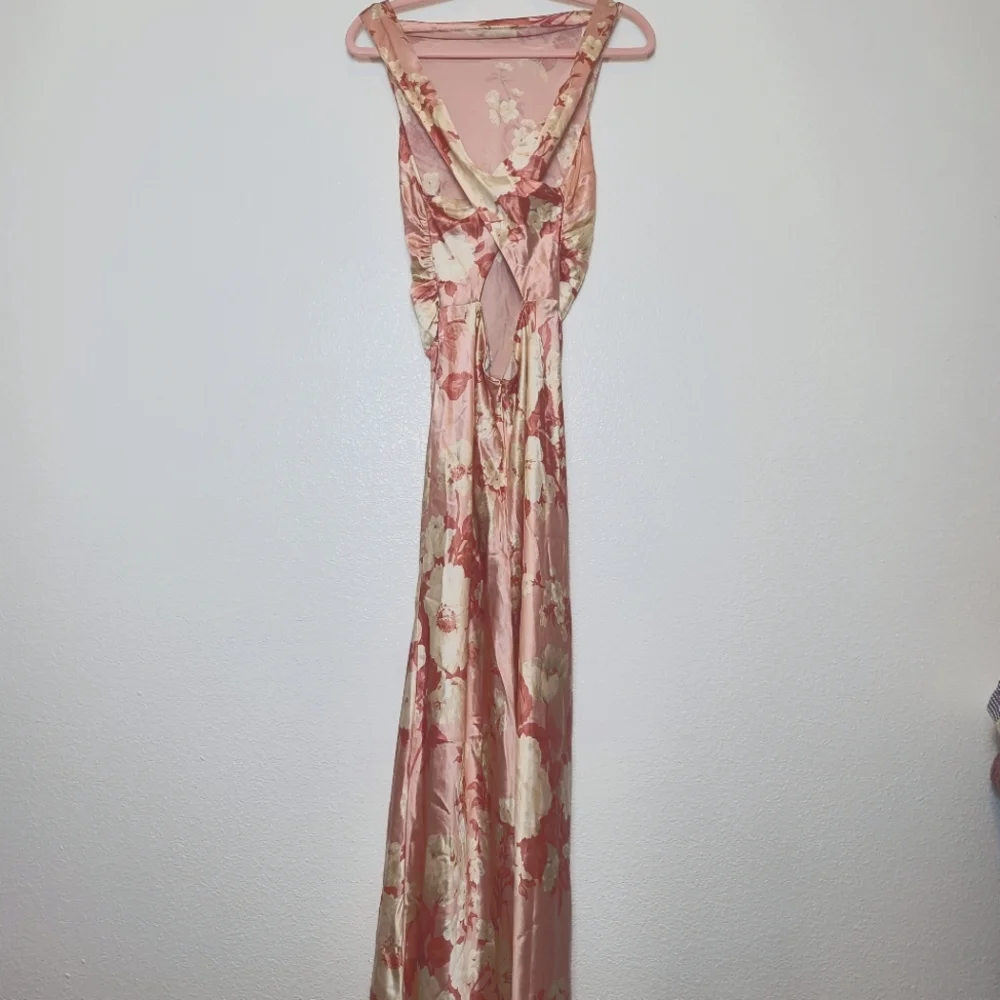 NWT Reformation Casette Silk Dress in Bellini Size 10 - Picture 10 of 11